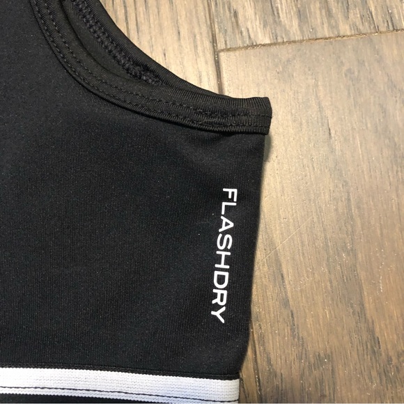 NWT. The North Face Girls Bralette Sports Bra. Black/White Sz Medium (10/12) - Picture 6 of 11